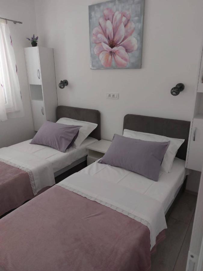 Holiday Home Kate 维斯 外观 照片